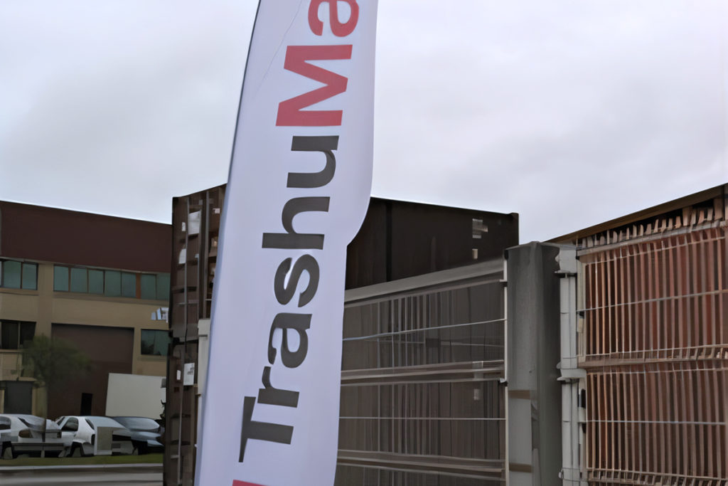 Banners y Arcos de Meta para la Promoción de TrashuMad